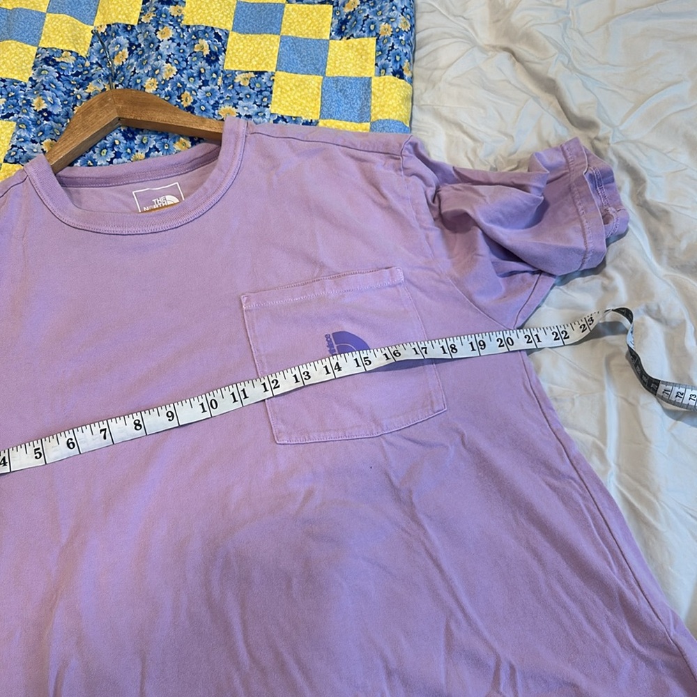 The Northface Oversized pocket tee size medium - Picture 5 of 6